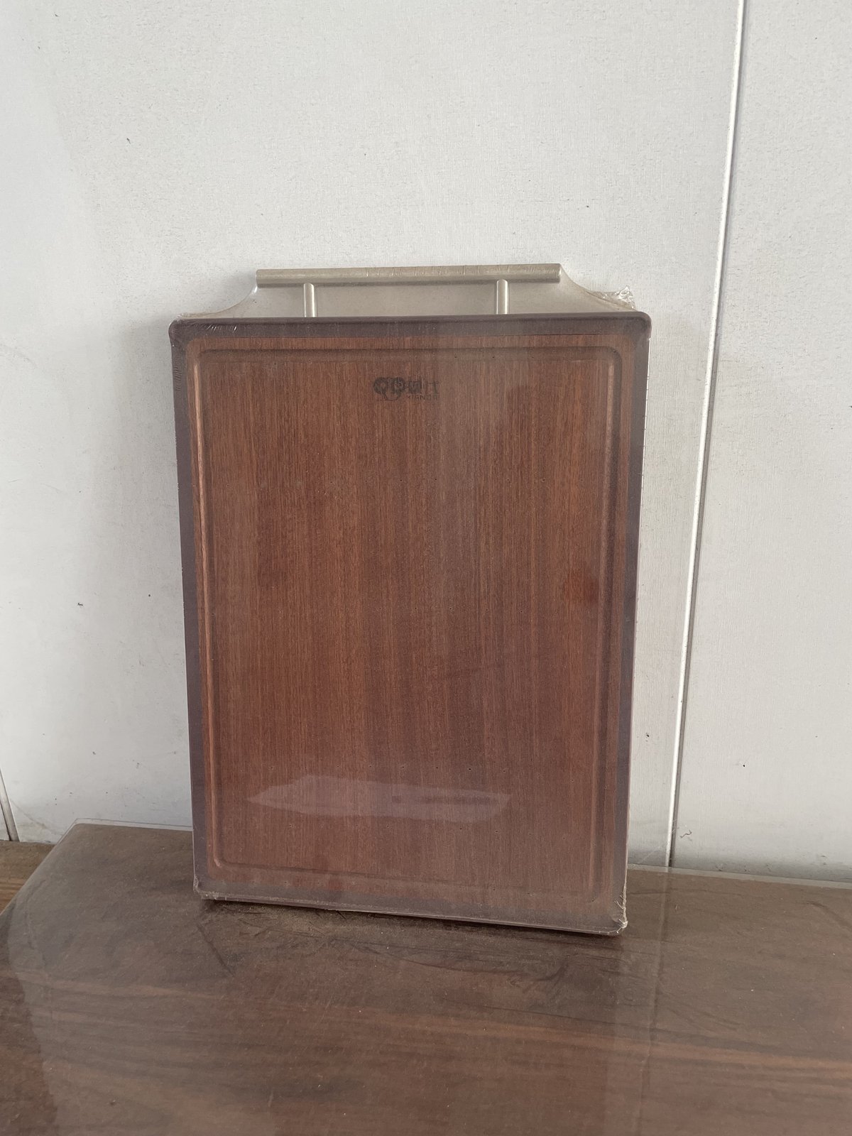 Sapele wood cutting board