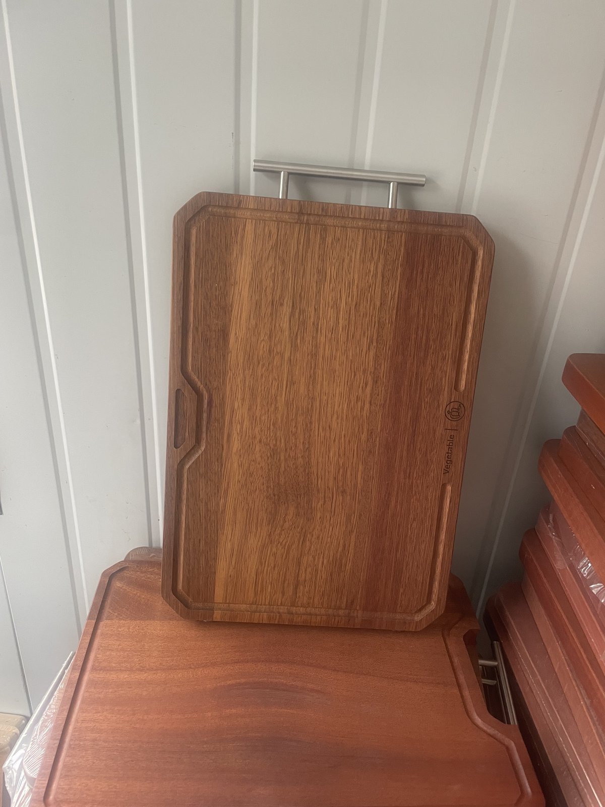 Kosipo wood cutting board